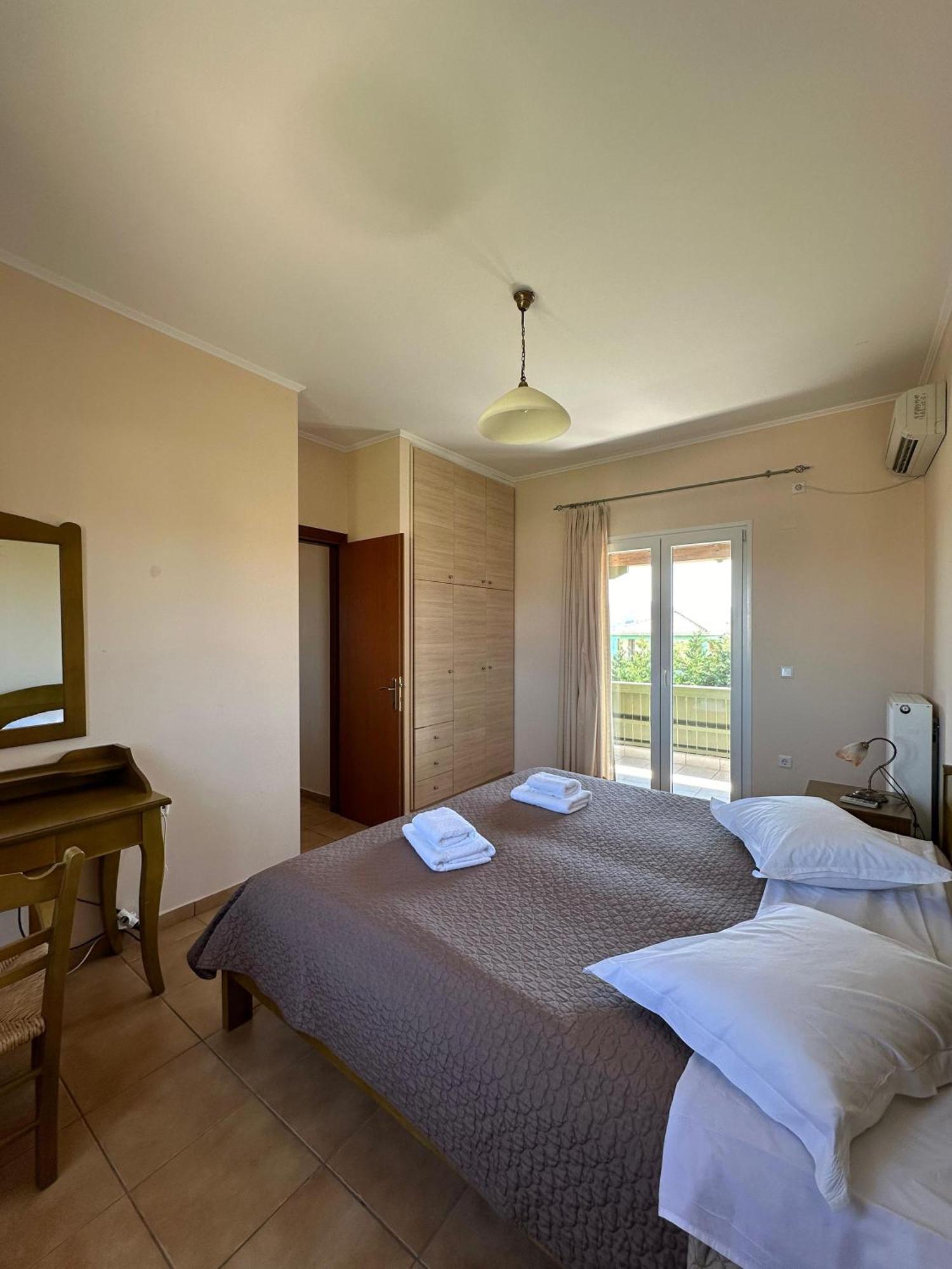 Porto Nirikos Lefkada - Private Parking Apartamento Exterior foto